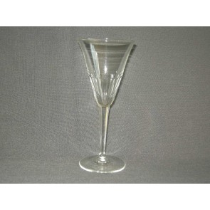 gebruikt glas / kristal glazen 001. a 10 glazen met geslepen been en facetten in kelk