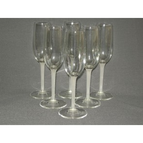 gebruikt glas / kristal glazen 003. b 6 champagneglazen met wit been 